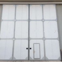 生產(chǎn)和銷(xiāo)售工業(yè)門(mén)、工業(yè)門(mén)、大型工業(yè)門(mén)、工業(yè)提升門(mén)、工業(yè)滑升門(mén)、工業(yè)平移門(mén)、工業(yè)折疊門(mén)、機(jī)庫(kù)門(mén)、垂直提升門(mén)、提升轉(zhuǎn)折門(mén)、工廠(chǎng)廠(chǎng)房門(mén)、廠(chǎng)房大門(mén)
